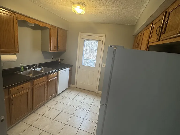 14 Kelley St — Photo 1