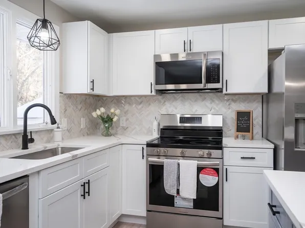 29 Butternut Rd, Westfield, MA 01085