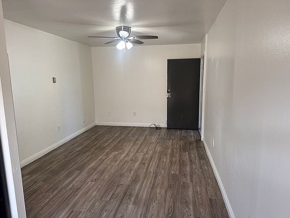 4th image of 441-449 Claydelle Ave #E