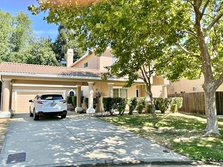 58 Penelope Ct — Photo 3