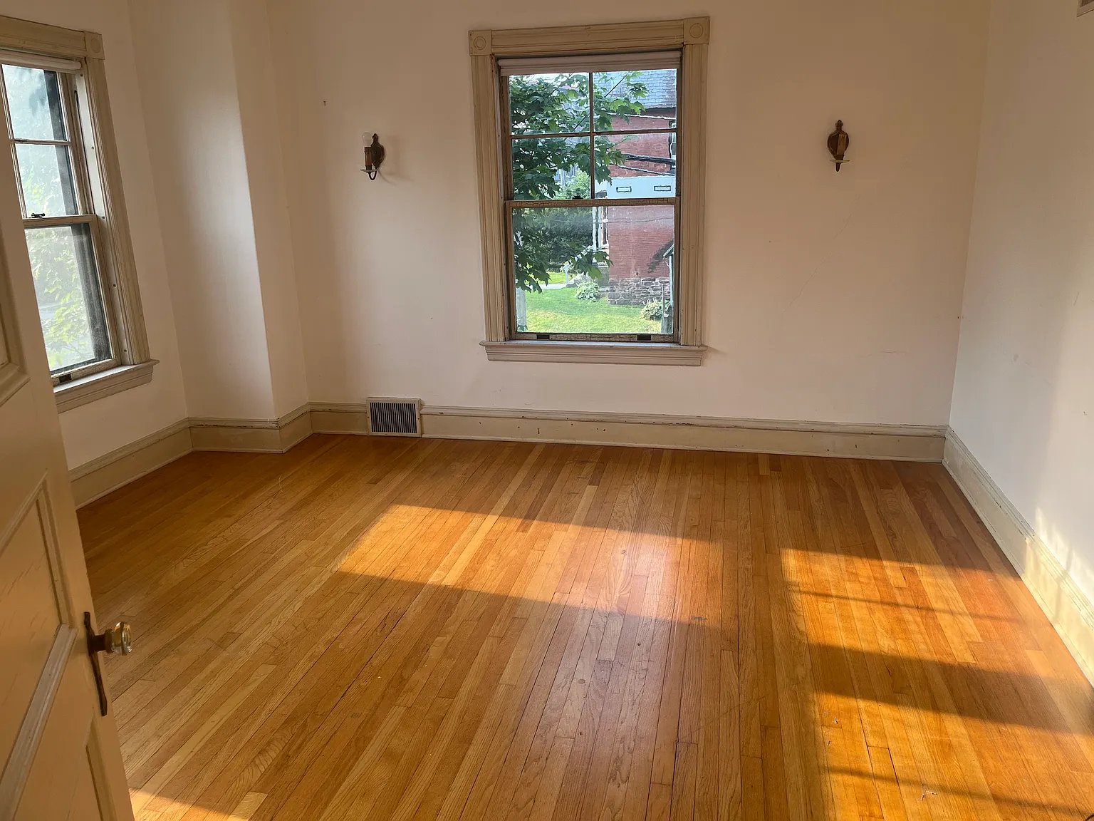 2 bed, $2,000 — Photo 2