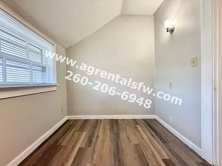 3209 Fairfield Ave — Photo 11