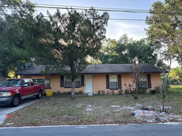 1804 N Highland St, Mount Dora, FL 32757