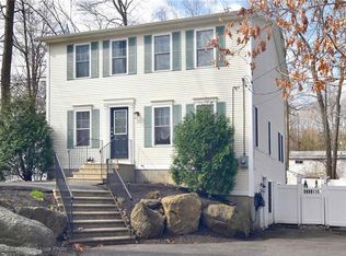 16 Butler Dr, Johnston, RI 02919