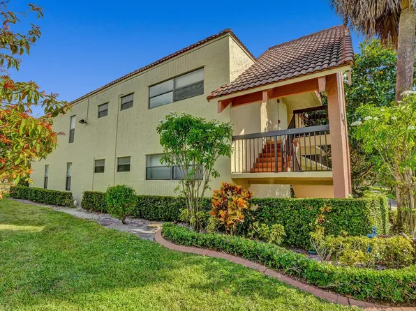 1786 Hammocks Blvd #218, Pompano Beach, FL 33063