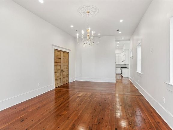 3rd image of 721 Leontine St
