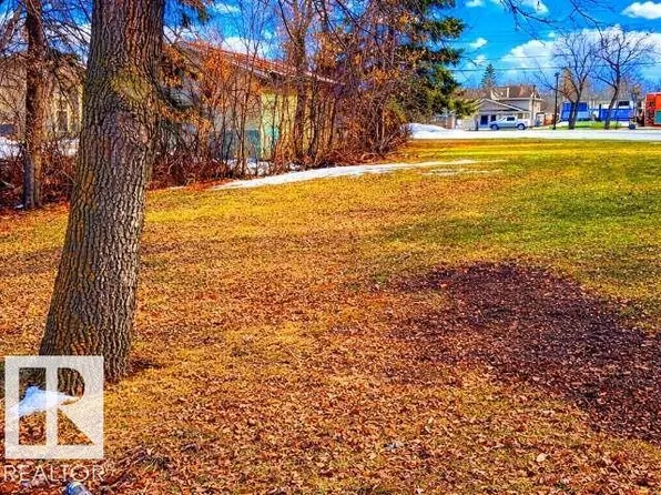 4711 51st Ave, Wetaskiwin, AB T9A 0T7