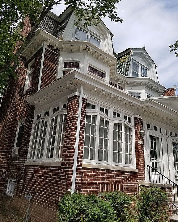 Unit 2 front entrance