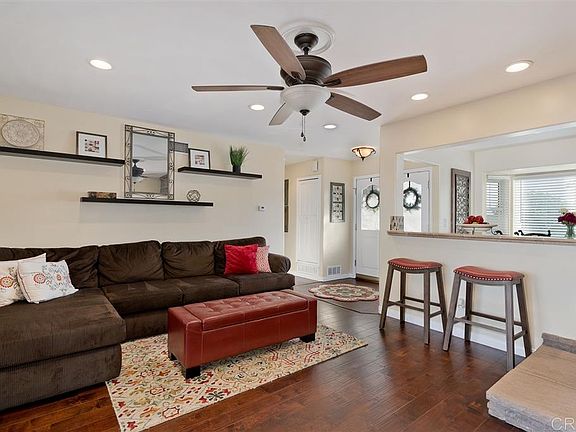 3rd image of 1501 Olive Hills Ave