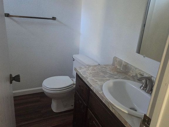 5th image of 1101B Brandon Ct
