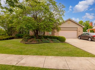 1405 Westminster Dr, Woodridge, IL 60517