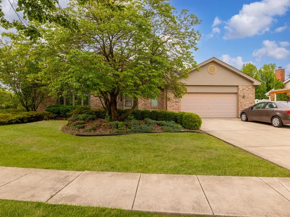 1405 Westminster Dr, Woodridge, IL 60517