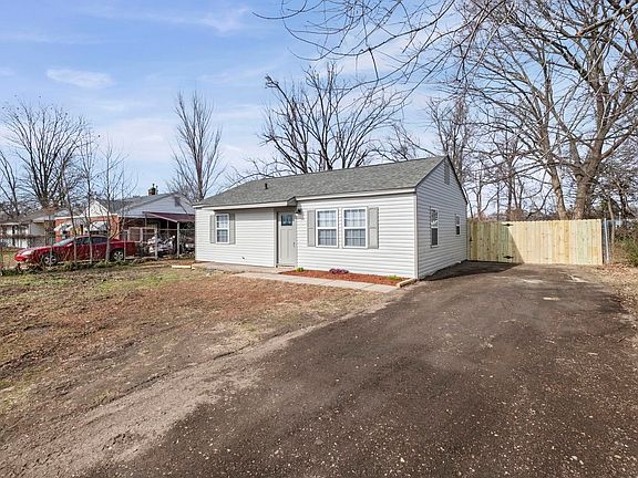 2nd image of 4774 Montgomery Rd