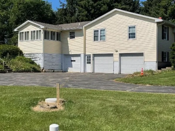 99 Mennonite Dr, North Lima, OH 44452