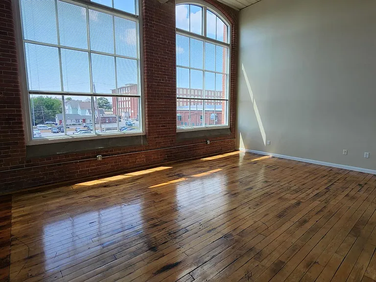 Riverbank Lofts — Photo 28
