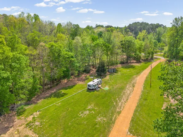 1377 Hurricane Creek Rd, Stewart, TN 37175