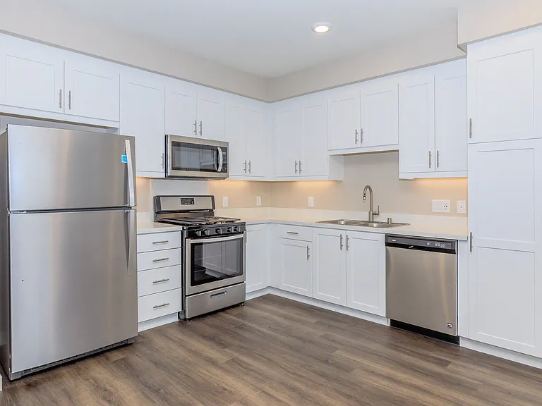 Los Alamitos Luxury Apartments — Photo 49
