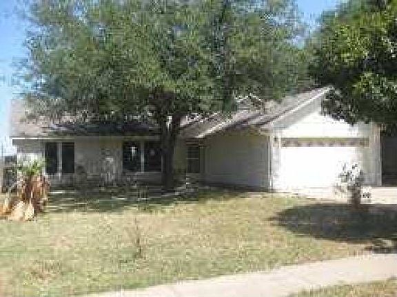 5th image of 2107 Bluebonnet Dr