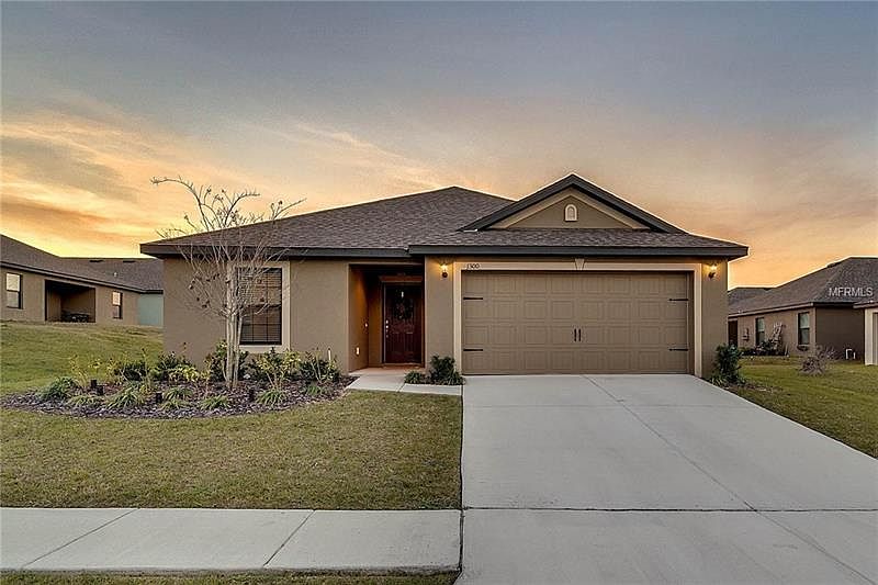 1st image of 1300 Woodlark Dr