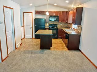 810 2nd St N, Fargo, ND 58102