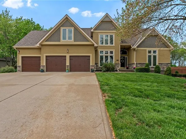 216 Shawna Dr, Kearney, MO 64060