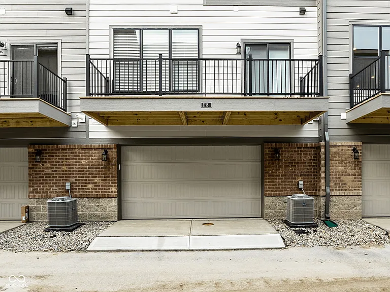 11581 Fulham St — Photo 32