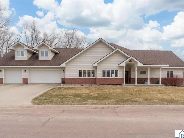 101 Shoreview Dr, Elysian, MN 56028