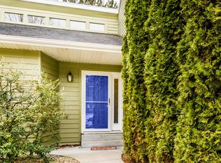 106 Orleans Cir, Saint Joseph, MI