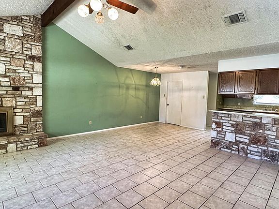 2nd image of 134 Forest Cir