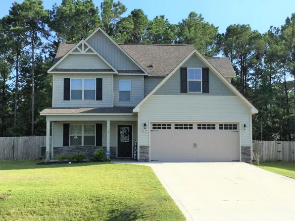 254 Breakwater Dr, Sneads Ferry, NC 28460