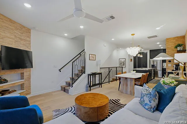 719 E Locust St #4107 — Photo 12