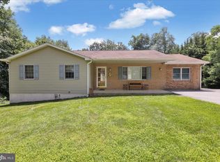 70 McEwen Ln, Elverson, PA 19520