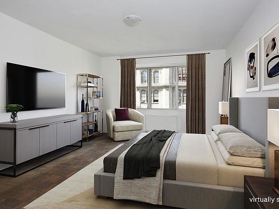4th image of 931 Lexington Ave #8C