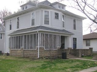 211 N 6th St, Hiawatha, KS 66434