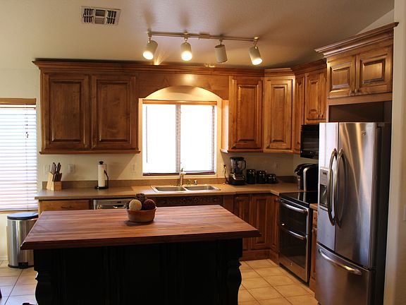 4th image of 6645 E Barstow St