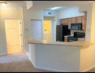 1 bed, 1.0 bath, 932 sqft, $2,200 — Photo 4