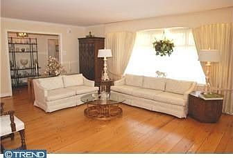 2nd image of 1591 Middletown Rd