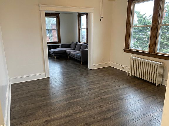 4th image of 4 Laird Pl Floor 2