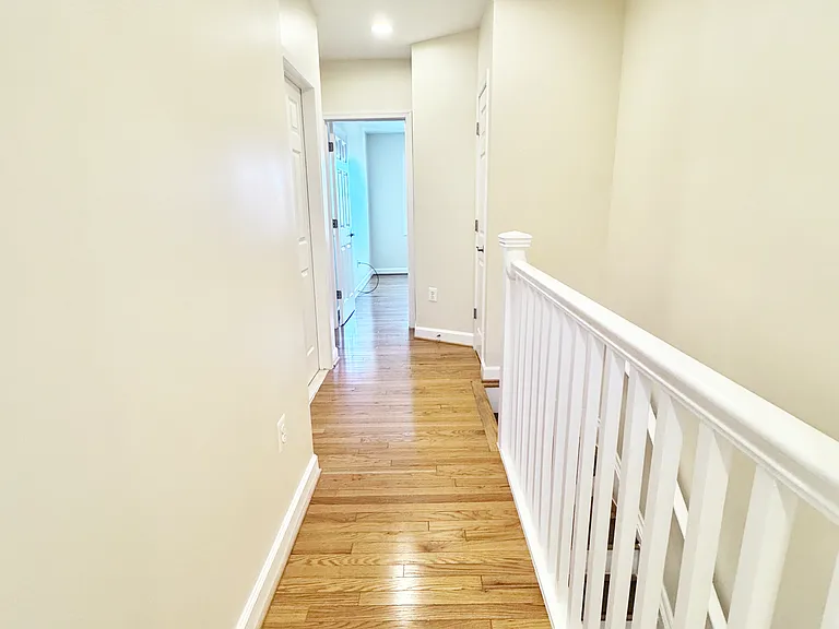 408 Delafield Pl NW — Photo 8