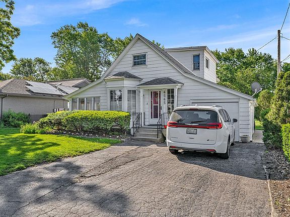 3rd image of 6565 Riverside Dr E