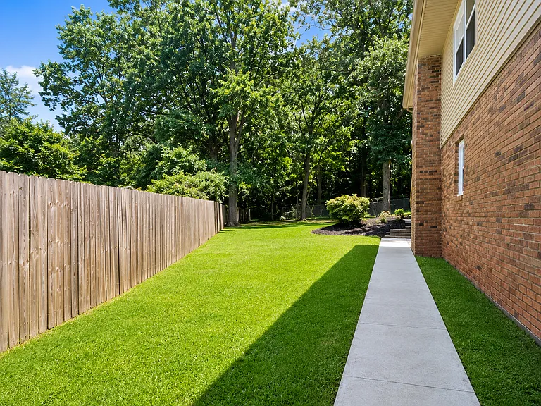 2880 Porter Glade Ct — Photo 12