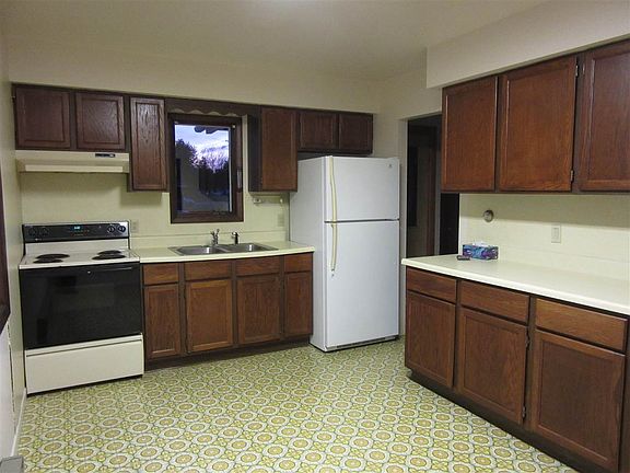 4th image of 235 N 2nd St