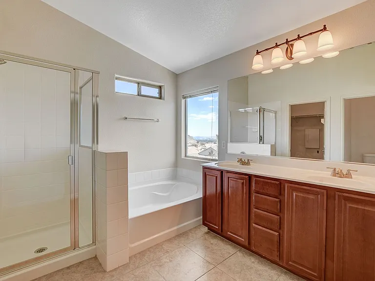10649 Tuckermans Ave — Photo 29