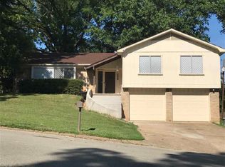 208 N Holiday Blvd, Overton, TX 75684