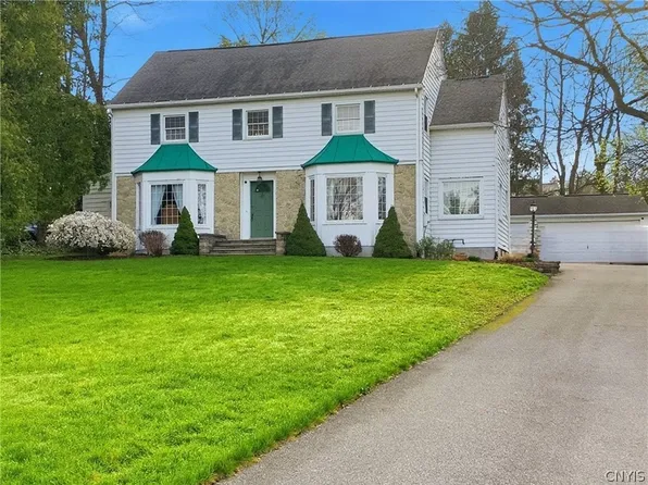 8 Lyndon Rd, Fayetteville, NY 13066