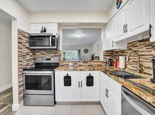 140 Lake Meryl Drive #140, West Palm Beach, FL 33411