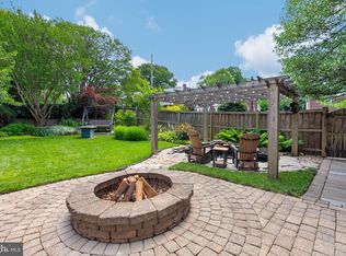 9701 Lawndale Dr, Silver Spring, MD 20901