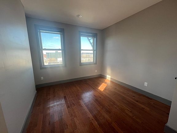 3rd image of 39 Van Wagenen Ave #48