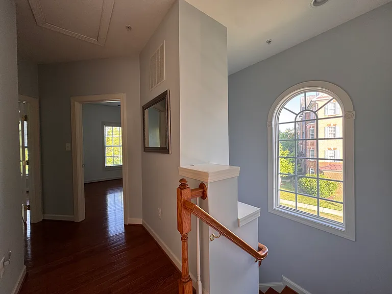 3670 Carriage Hill Dr — Photo 22