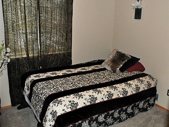 2nd image of 6257 Sunny Lane SE